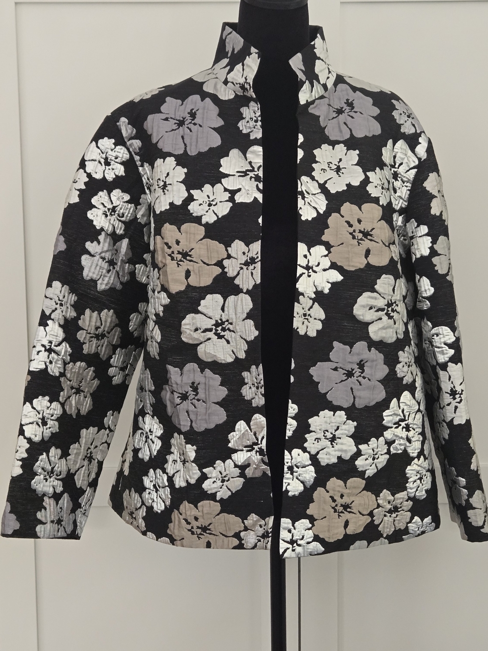 Grace Chuang NY Floral Jacquard Jacket Black Metallic Silver Taupe Large EUC